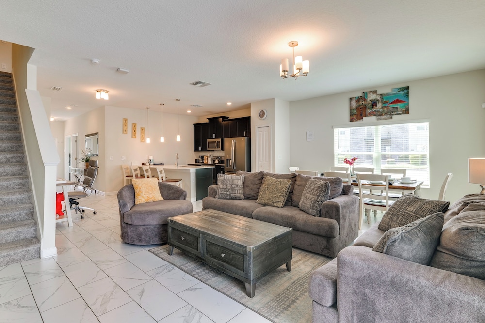 Pet Friendly! Townhome w/ Pool in Championsgate