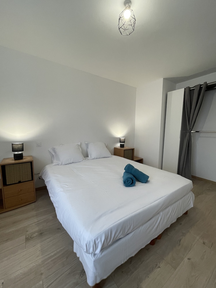 Duplex in Noyen-sur-sarthe Near Le Mans