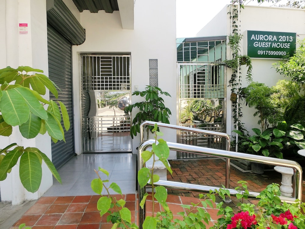 Aurora 2013 Guest House