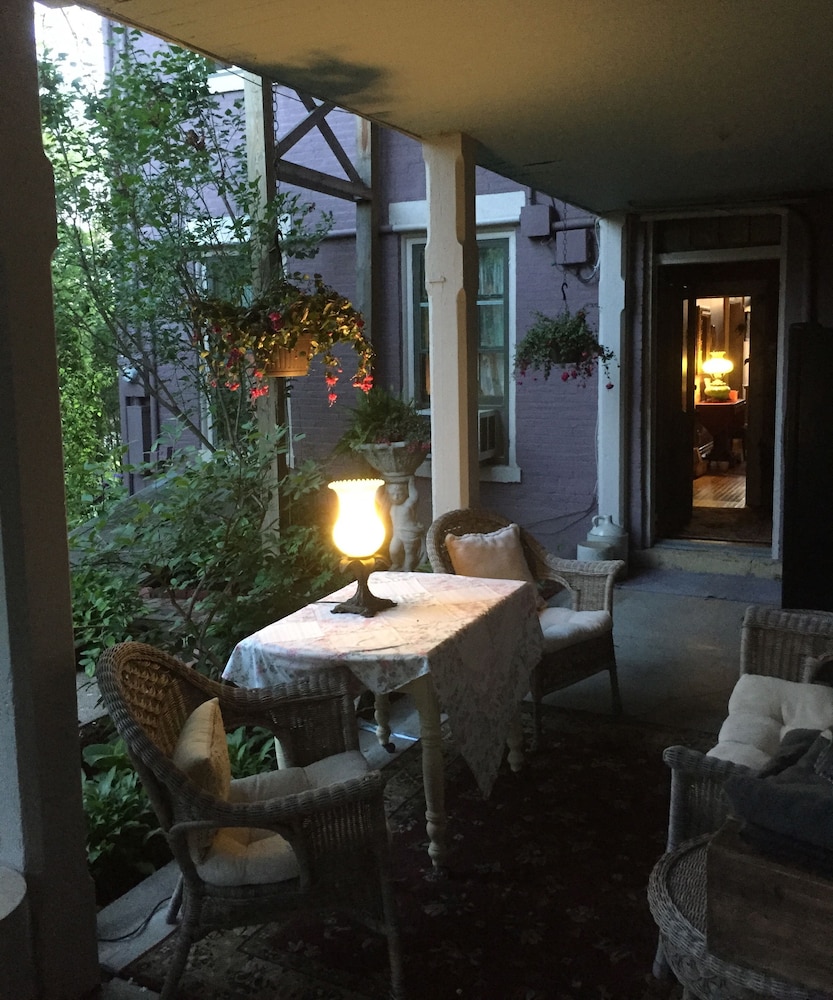 Annie Wiggins Guest House