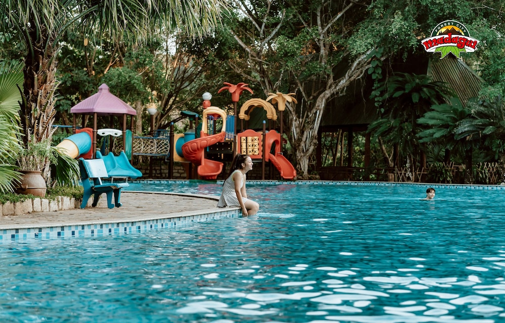 Madagui Forest City
