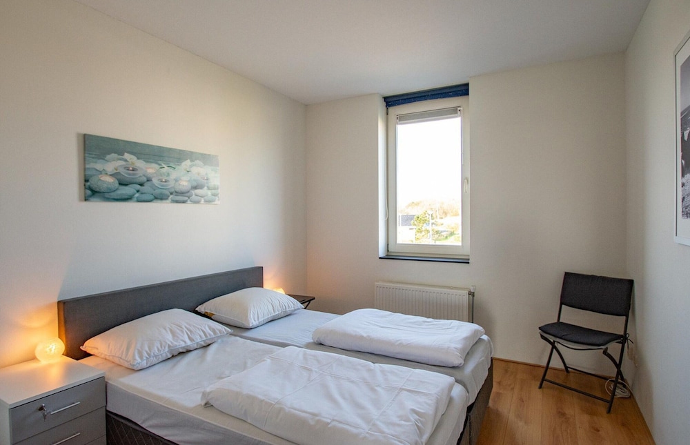 Cozy Apartment With Balcony