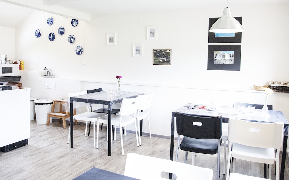 Fossardalur Guesthouse - Hostel
