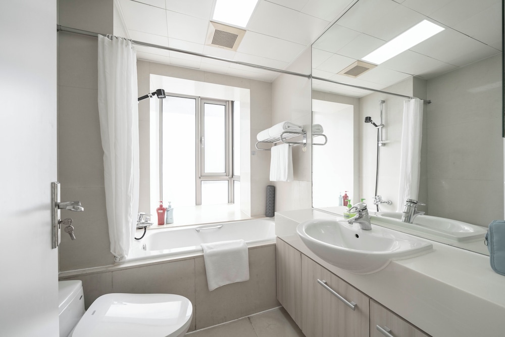 Tyms Comfortable 2BR 1BA Apt Xujiahui