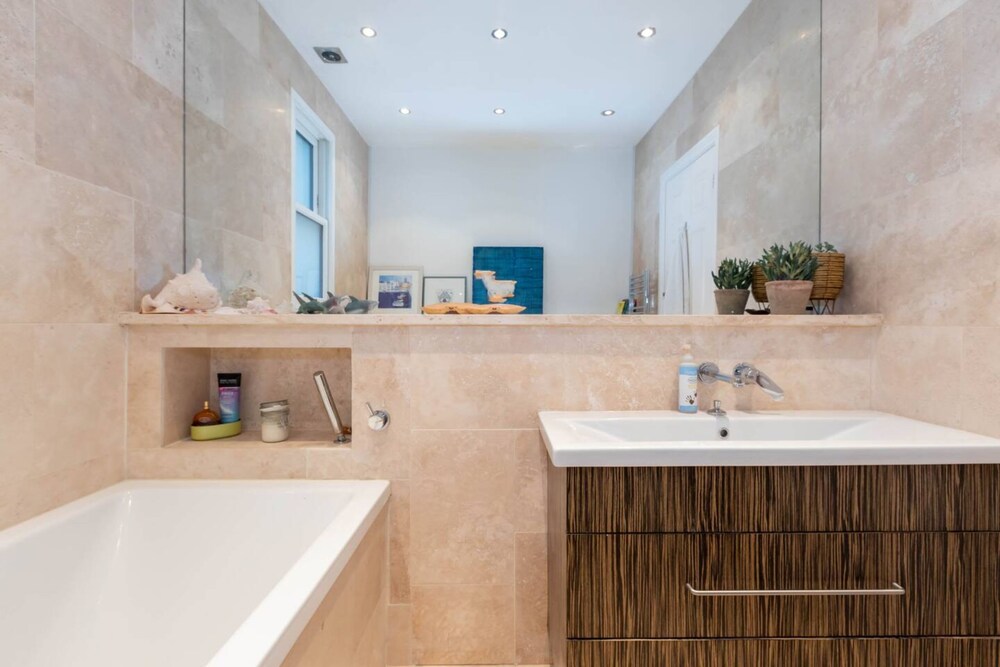 Gorgeous 4 Bedroom Family Home Next to Clapham Common