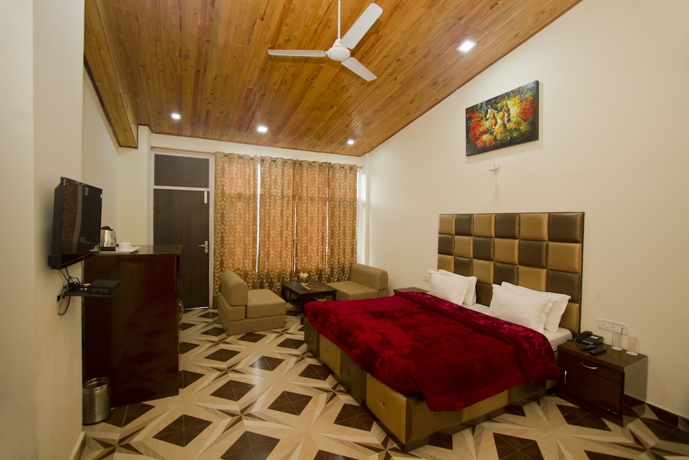 Snow Touch Resort (Shri Nath Group)
