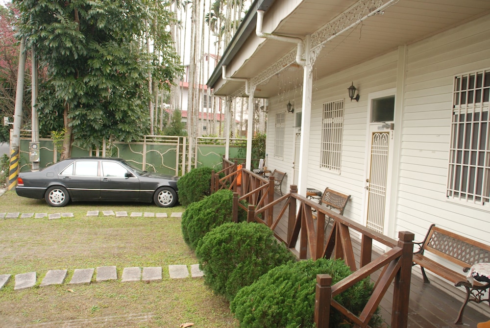 Nine Aboriginal B&B