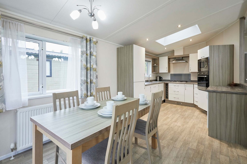 Host Stay Audley Lodge