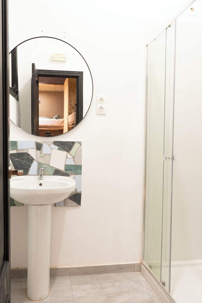 Modular Dreams Hostel
