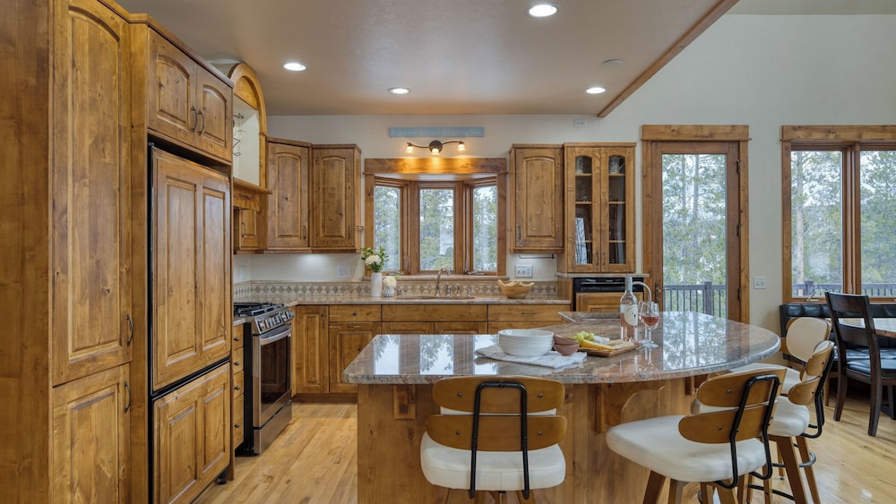 Skate Bowl, Hot Tub & Game Room Breckenridge Adventure Chalet by Avantstay