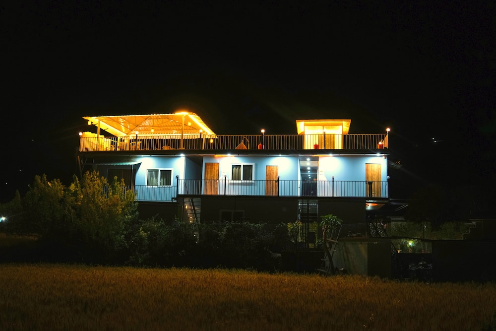 Pahadi Aangan BoutiqueVilla By Shivaneel