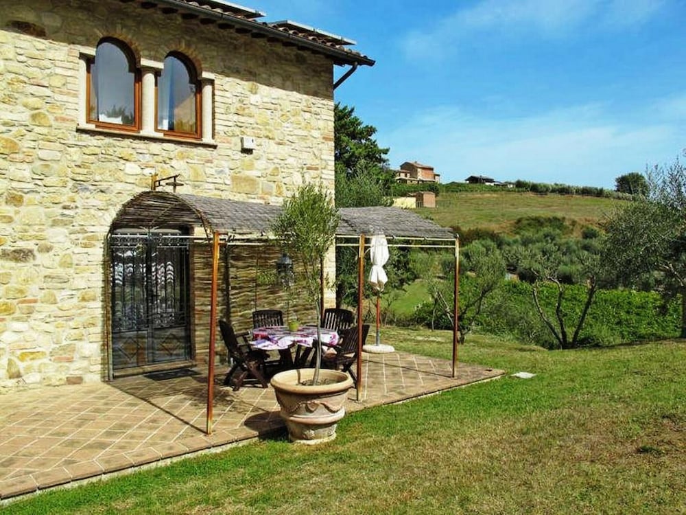 Podere Caldaruccio La Pineta photo 4