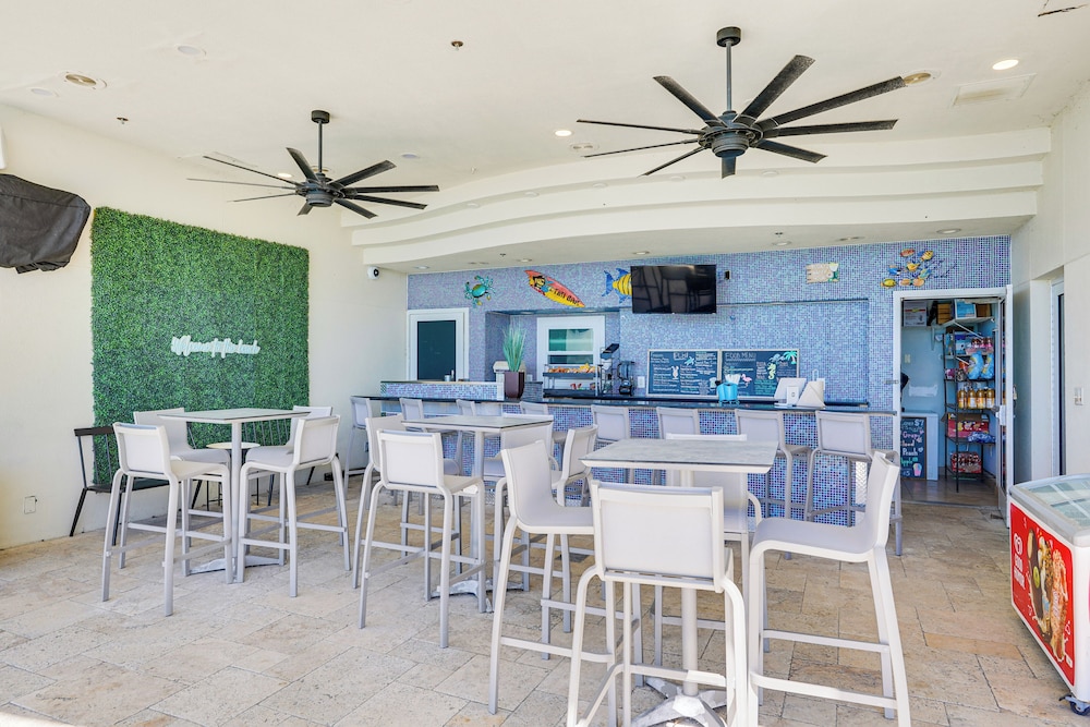 Beachfront Panama City Condo: Walk to Pier Park!