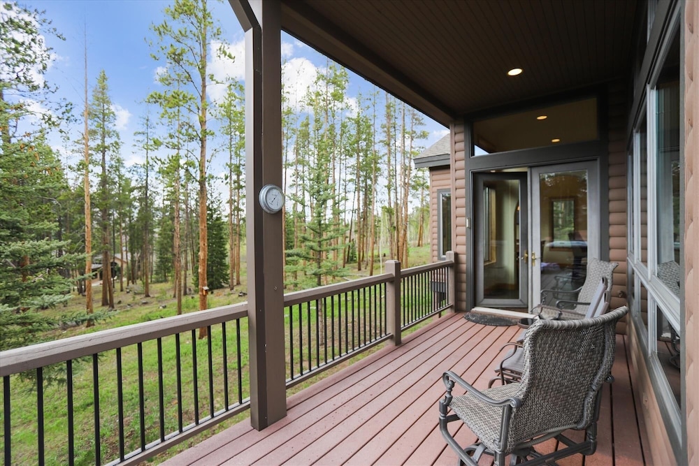 Evergreen Lodge