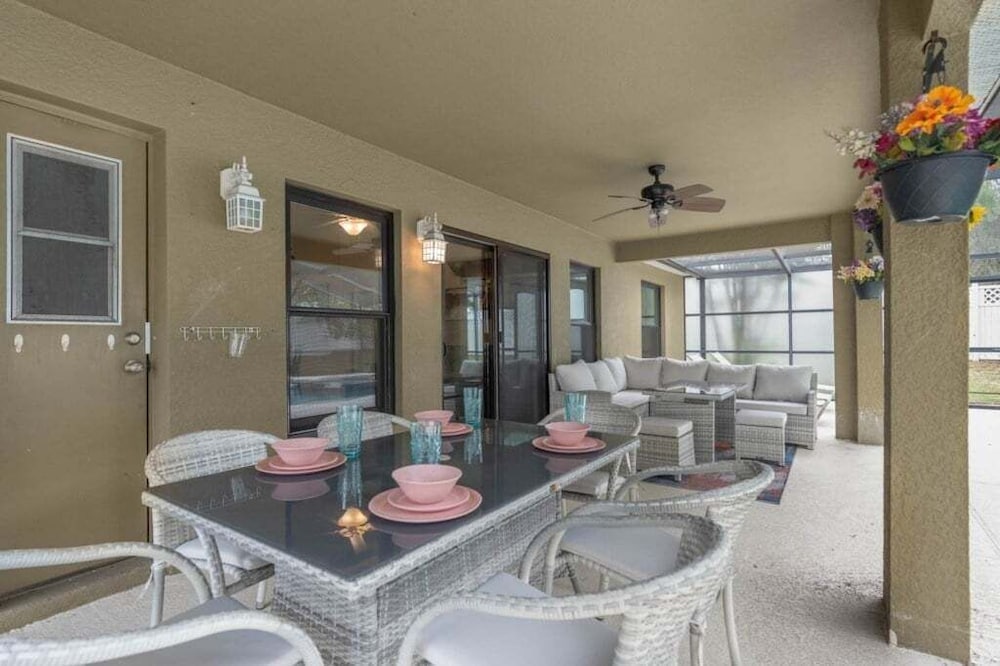 Legacy Park Villa: 5br, Pool, Spa & Near Disney 5 Bedroom Villa