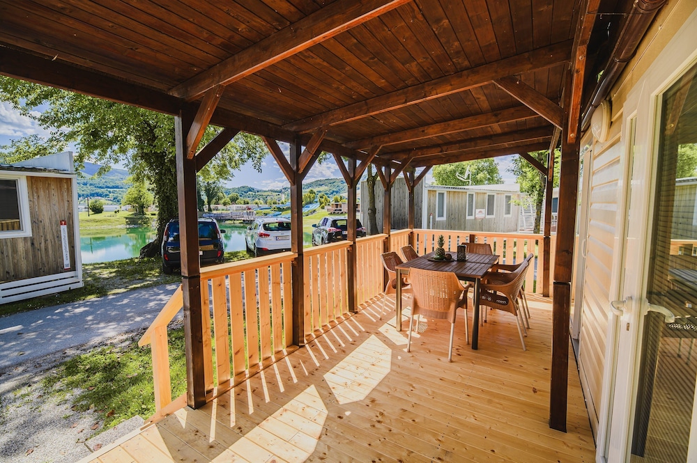 Waterside Retreat Mobile Homes With Thermal Riviera Tickets