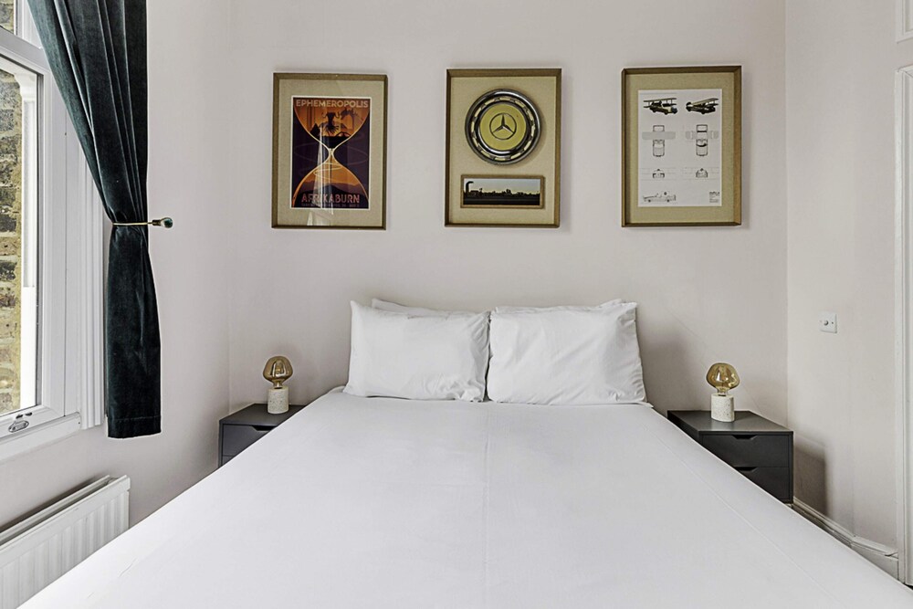 The Shepherd's Bush Hideaway