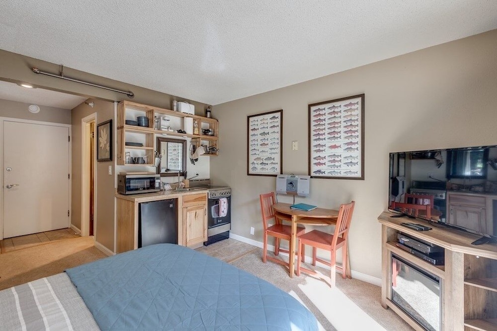 Glacier Mt Baker Lodging