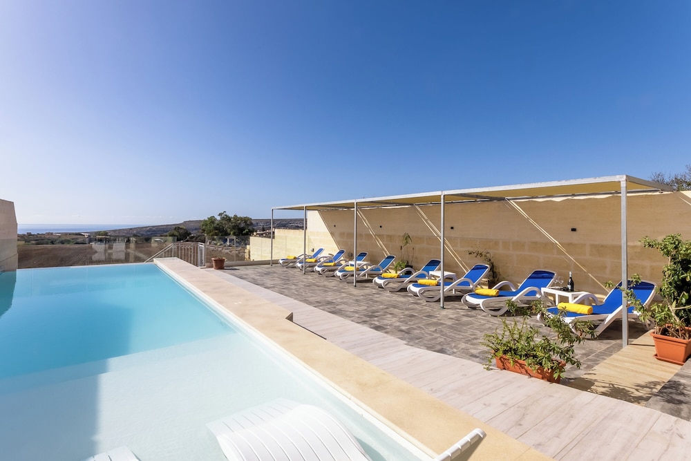 Ta'battista B&B & Pool - Il-maltija