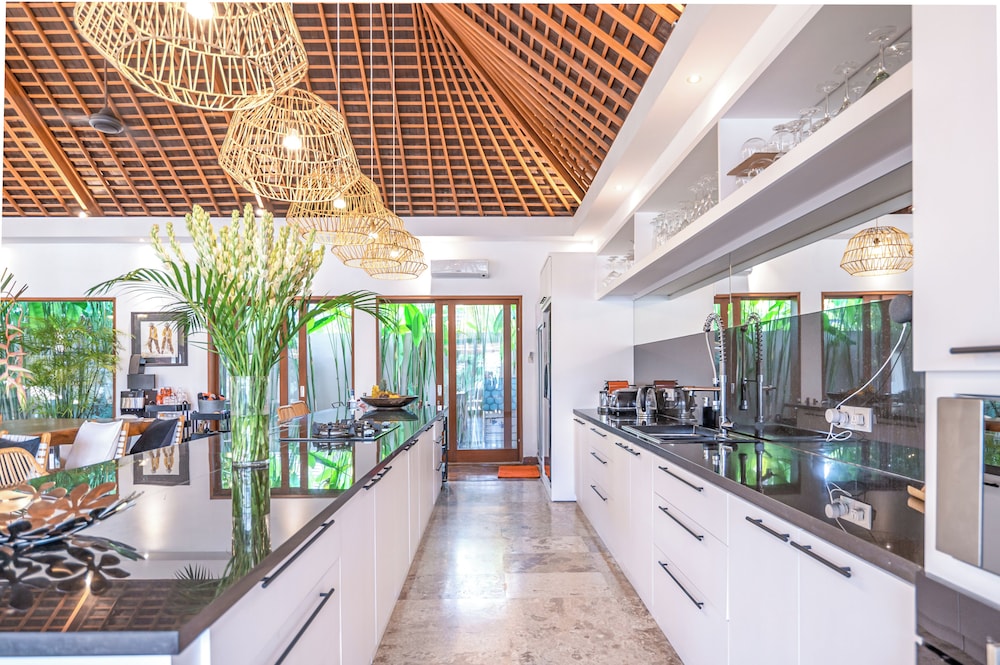 Villa Mimpi Nyata