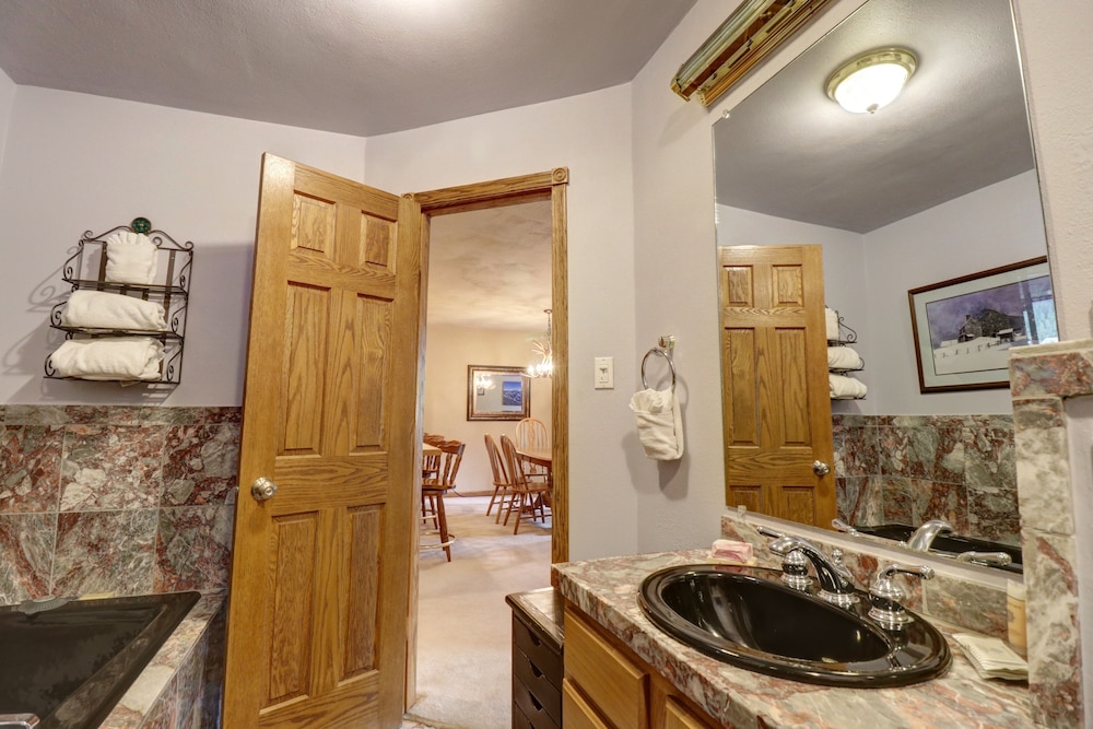 SkyRun Copper Mountain Resort Vacation Lodging