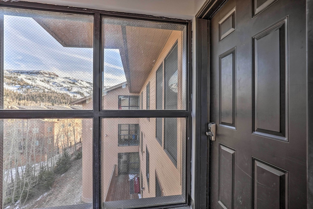 Ski-in/ski-out Brian Head Condo w/ Pool Access! view 4