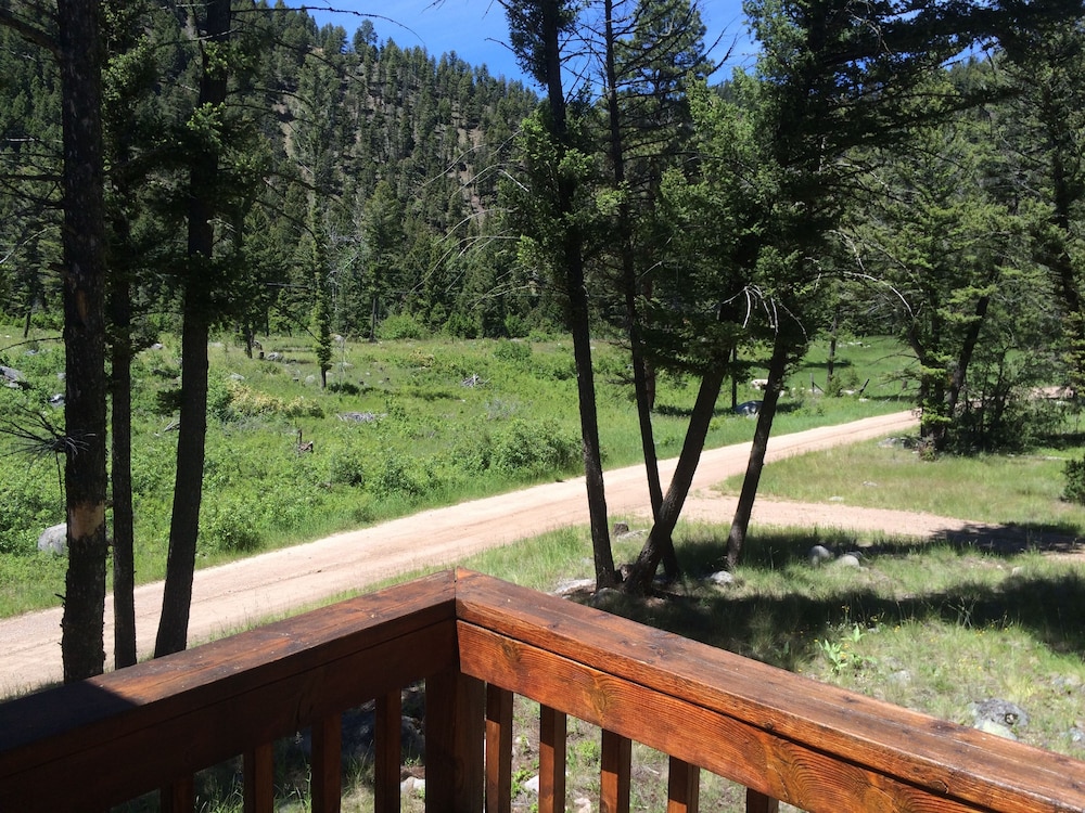 Boulder Creek Lodge - Campsite