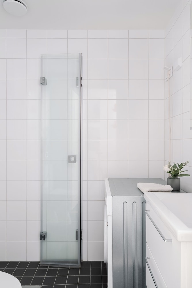 Renovated Top Floor Studio in Kallio