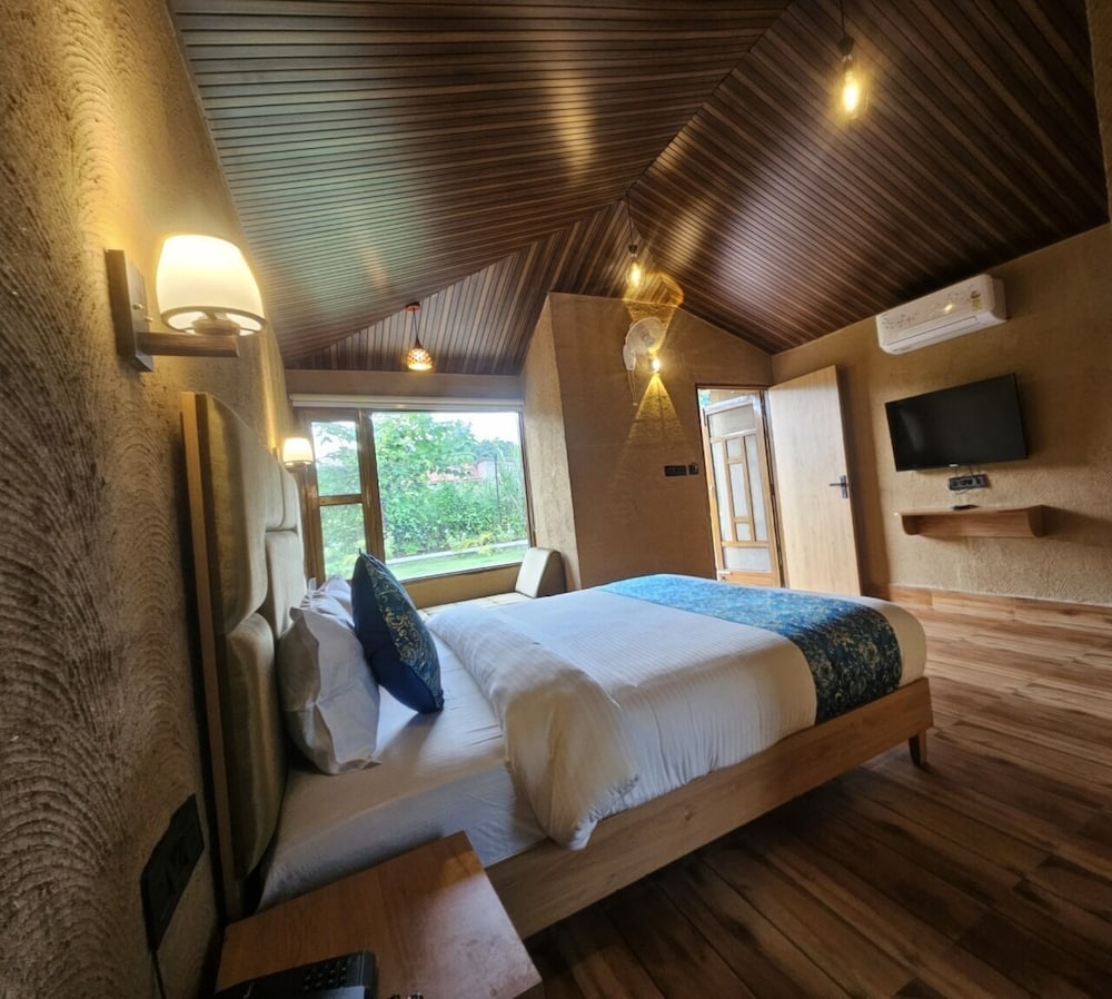 Nayana Corbett Resort