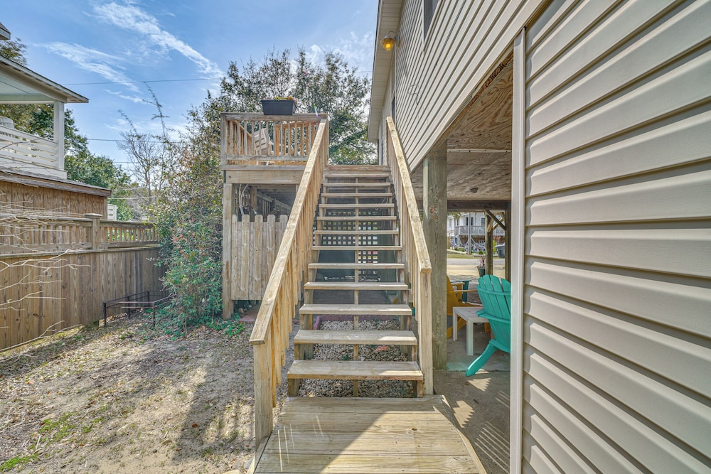 Walk to Beach & Boat Ramp: Home w/ Outdoor Area