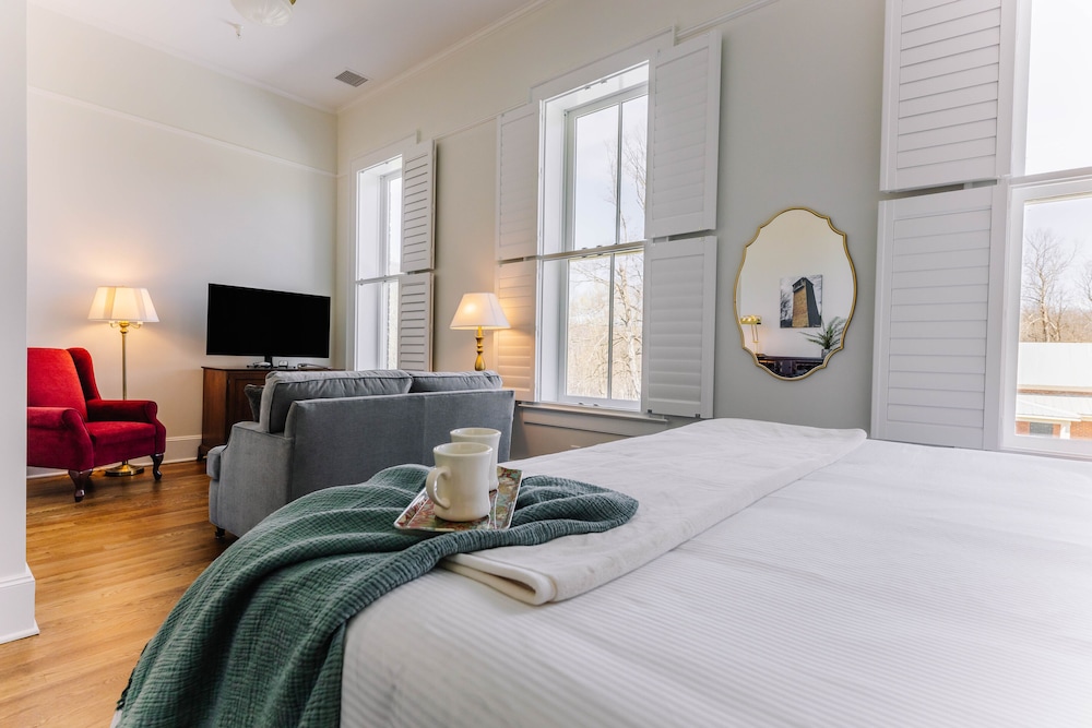 The Inn at Foster Falls - Property Image 70