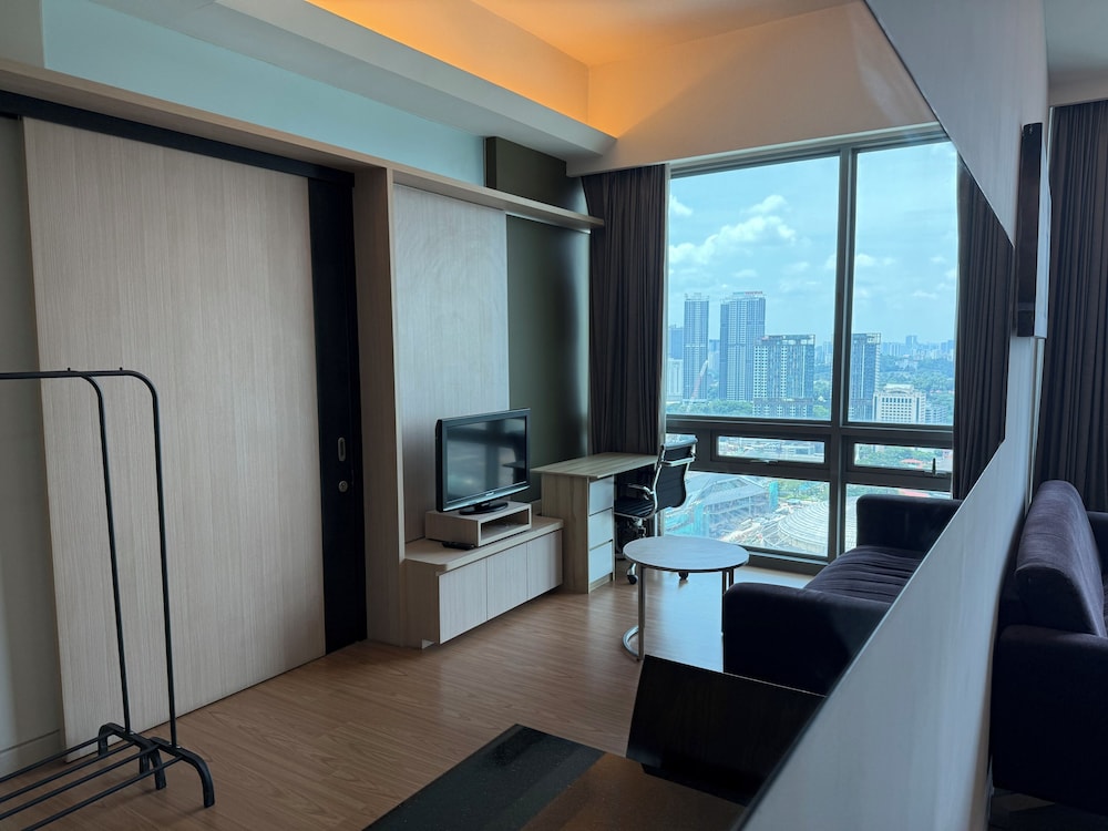 Swiss Garden Residences by Roomy