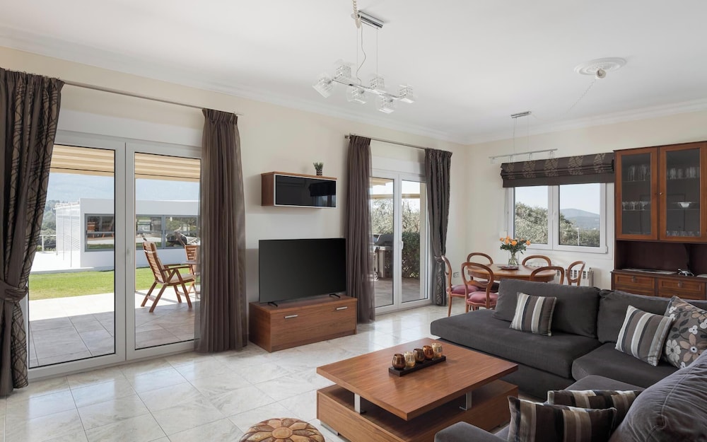 Ema's Guest House
