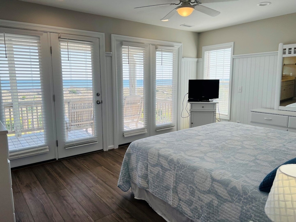 Avalon West- 5 Bedroom Home by RedAwning - Property Image 28