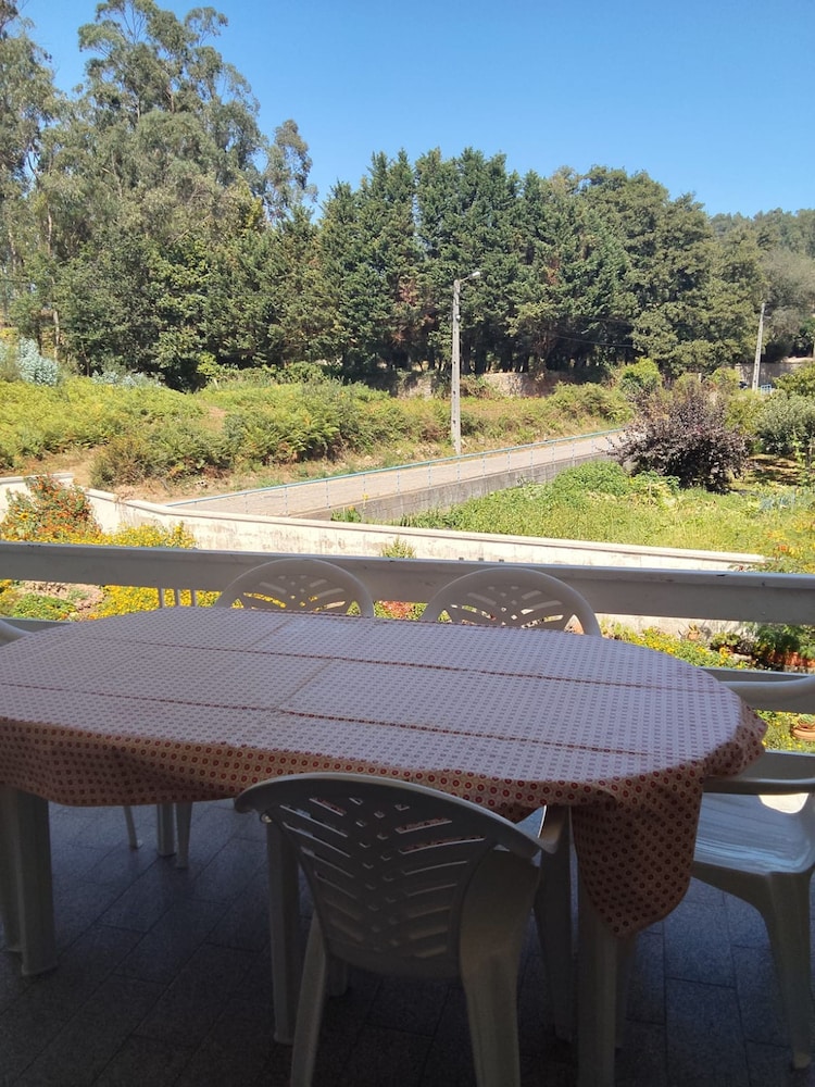 Sweet 3 Bedrooms Terrace Home Close Esposende