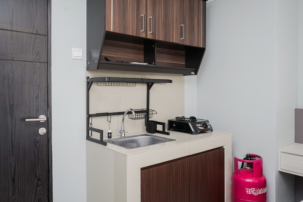 Brand New And Comfy Studio Baileys Apartment view 3