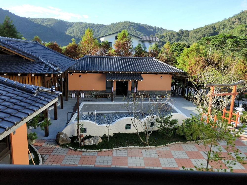 Huaman hot villa