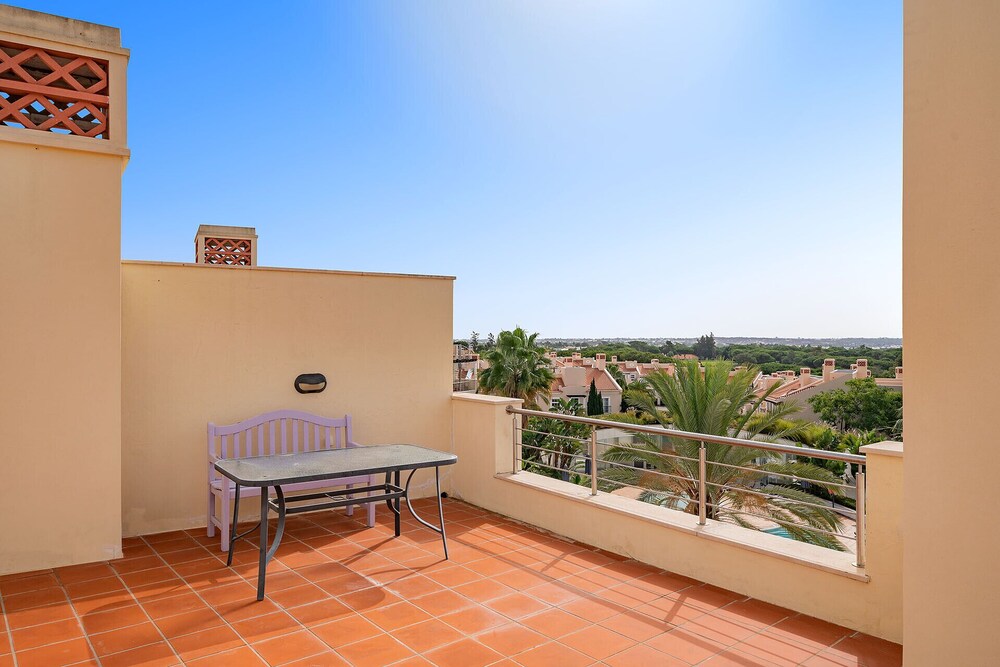 Vilamoura Garden Apartment by Homing