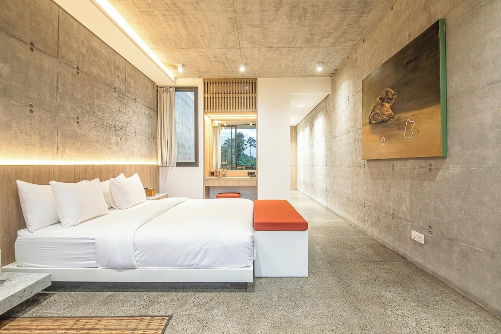 Modern 2BR Villa Enclosed Living Heart of Canggu