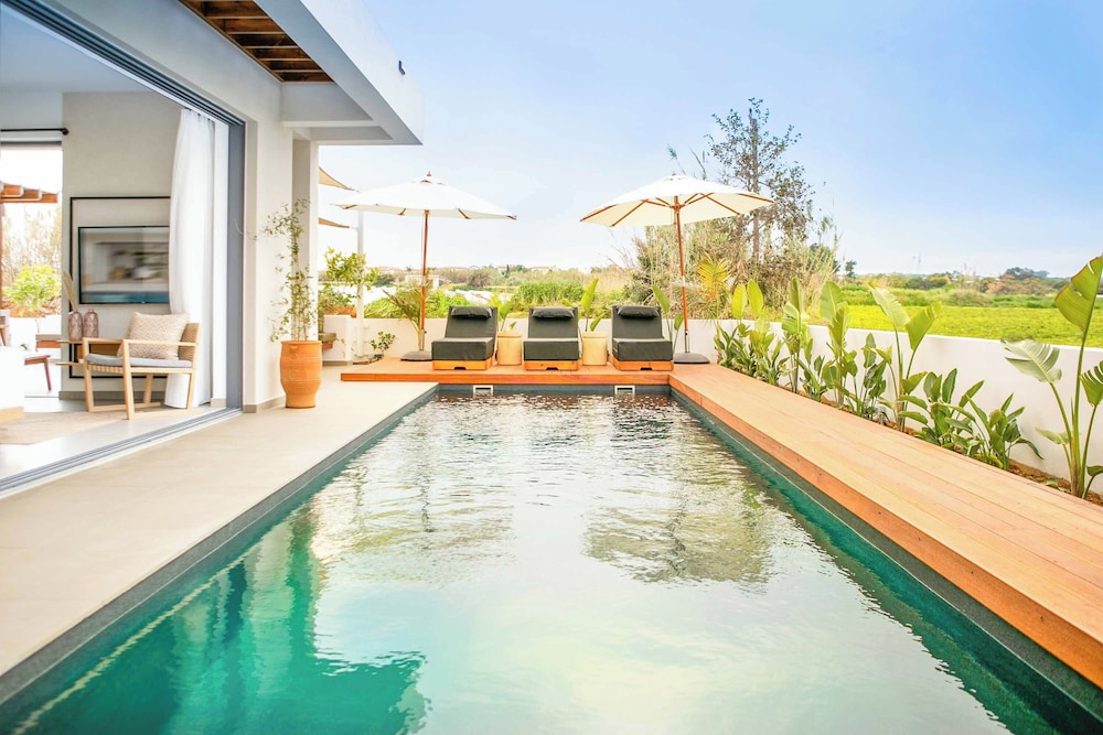 Lora Pearl Luxury Villa