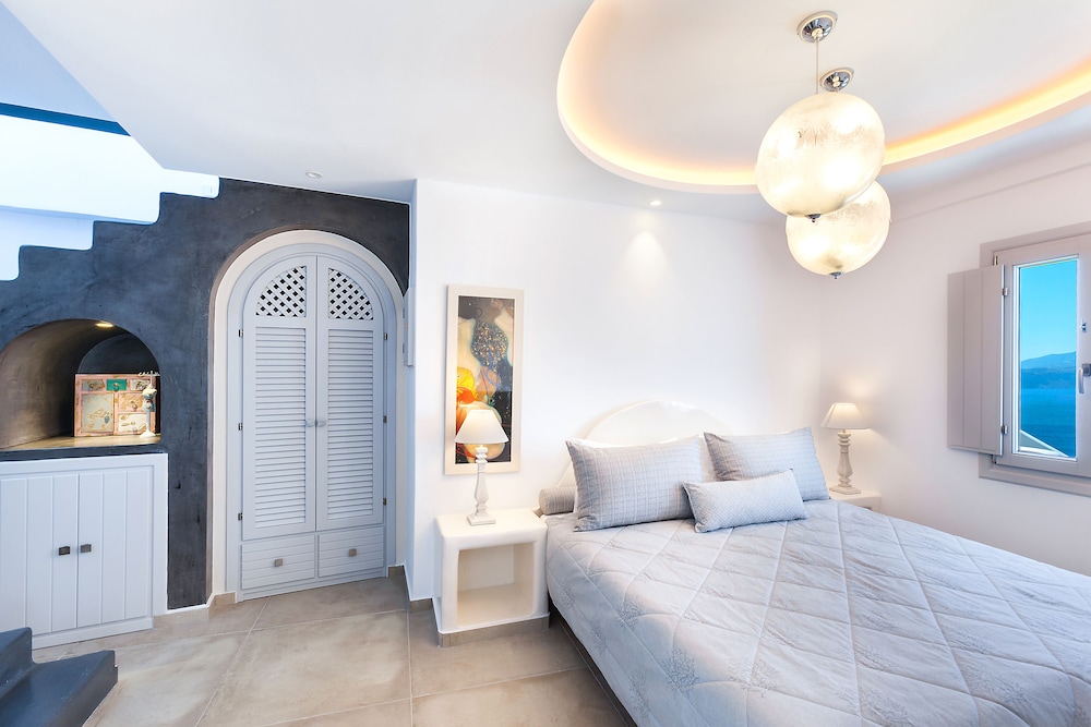 Santorini Secret Premium