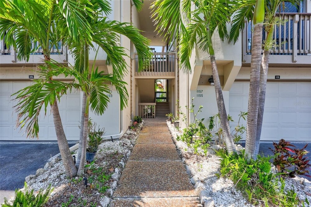 Siesta Beach Retreat 2 Bedroom Townhouse