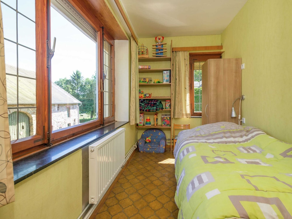Spacious Holiday Home With Large Garden