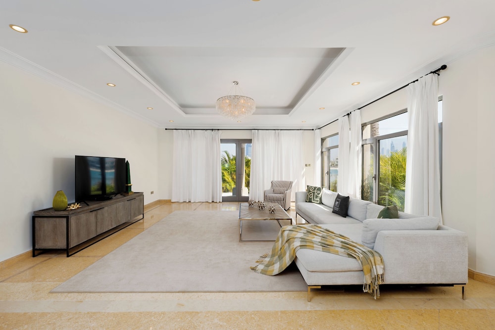 Maison Privee - Exclusive Villa w/ Private Pool, Garden and Beach