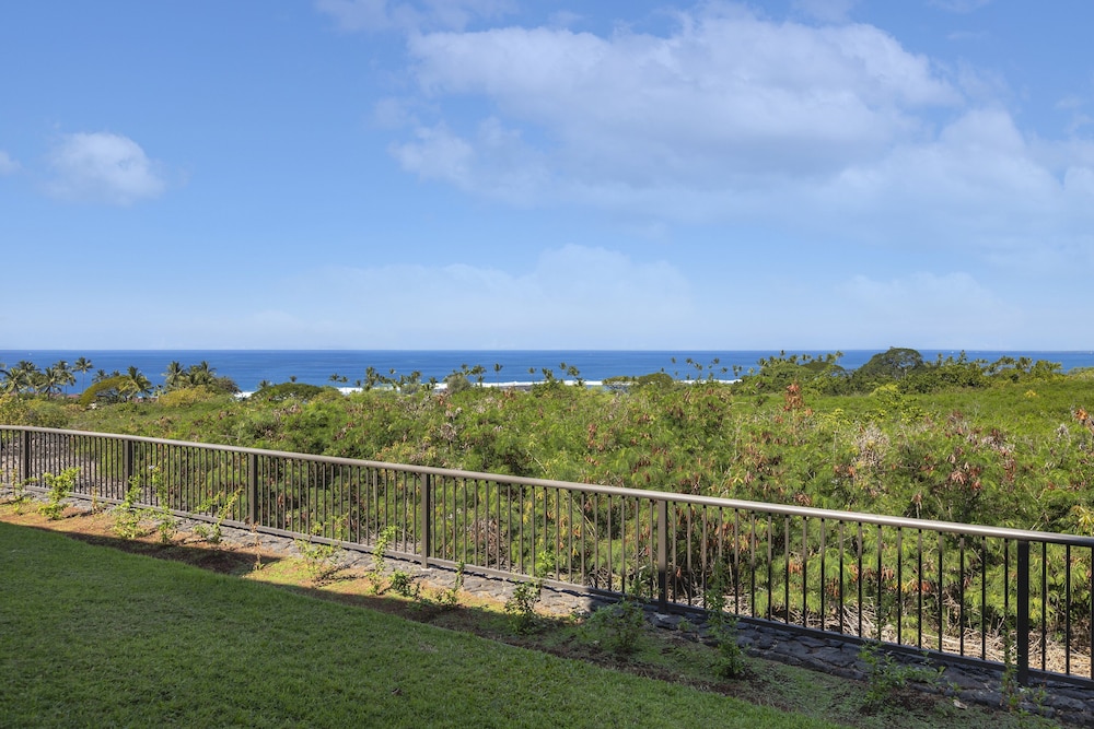 Na Hale O Keauhou G4 3 Bedroom Condo