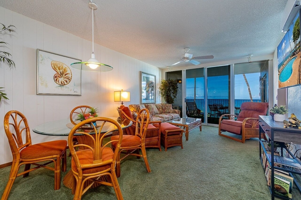 Royal Mauian 216 2 Bedroom Condo