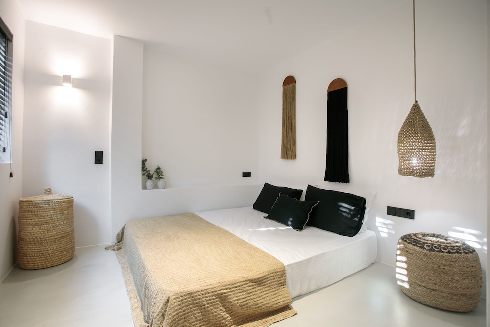 Villa Anamnisis With 5 Bedrooms and 5 5 Bathrooms