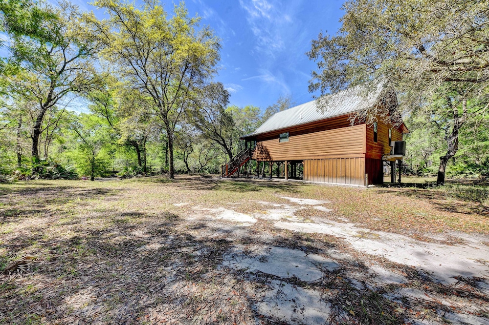 Charming Cabin w/ Decks & Fire Pit - Walk to River view 3