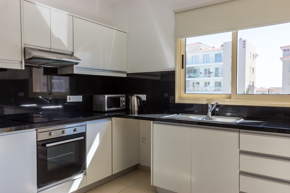 Paphos Vacations - Elysia Park - Property Image 31