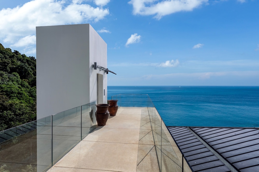 The Aquila Villa